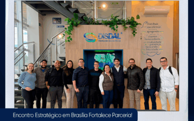 Executivos da NIVEA e lideranças da Disdal reunidos durante visita institucional na sede em Brasília.